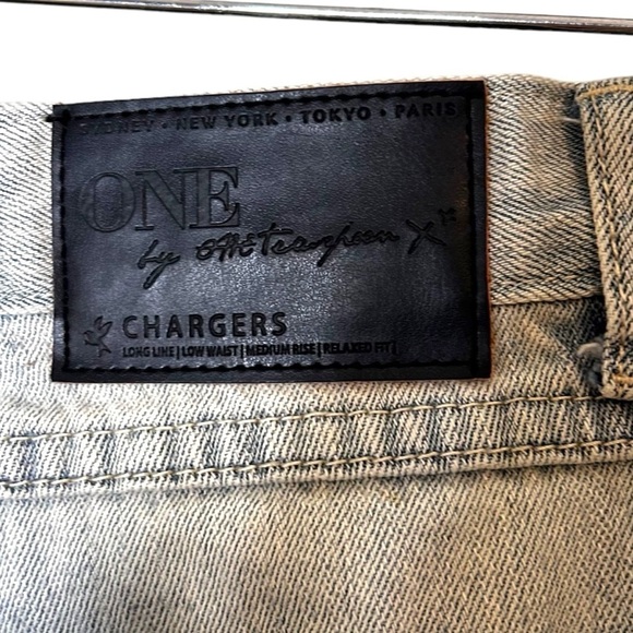 One Teaspoon Chargers Women's Jean Shorts - Picture 7 of 12